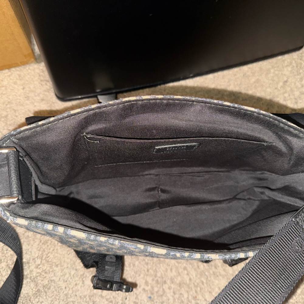 Dior Hit the Road Bag - Picture 4 of 4